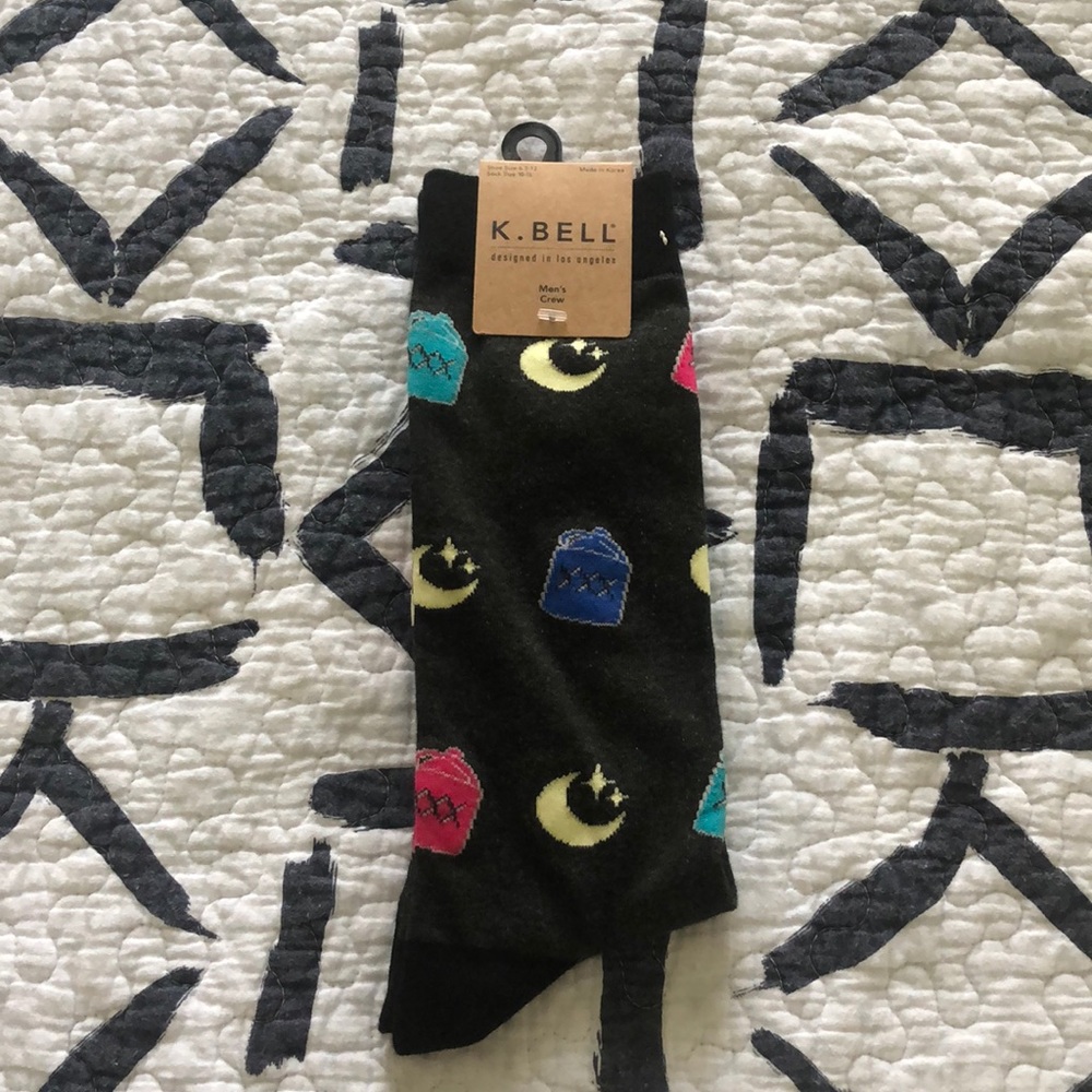 NWT K. Bell Men’s Crew socks spells